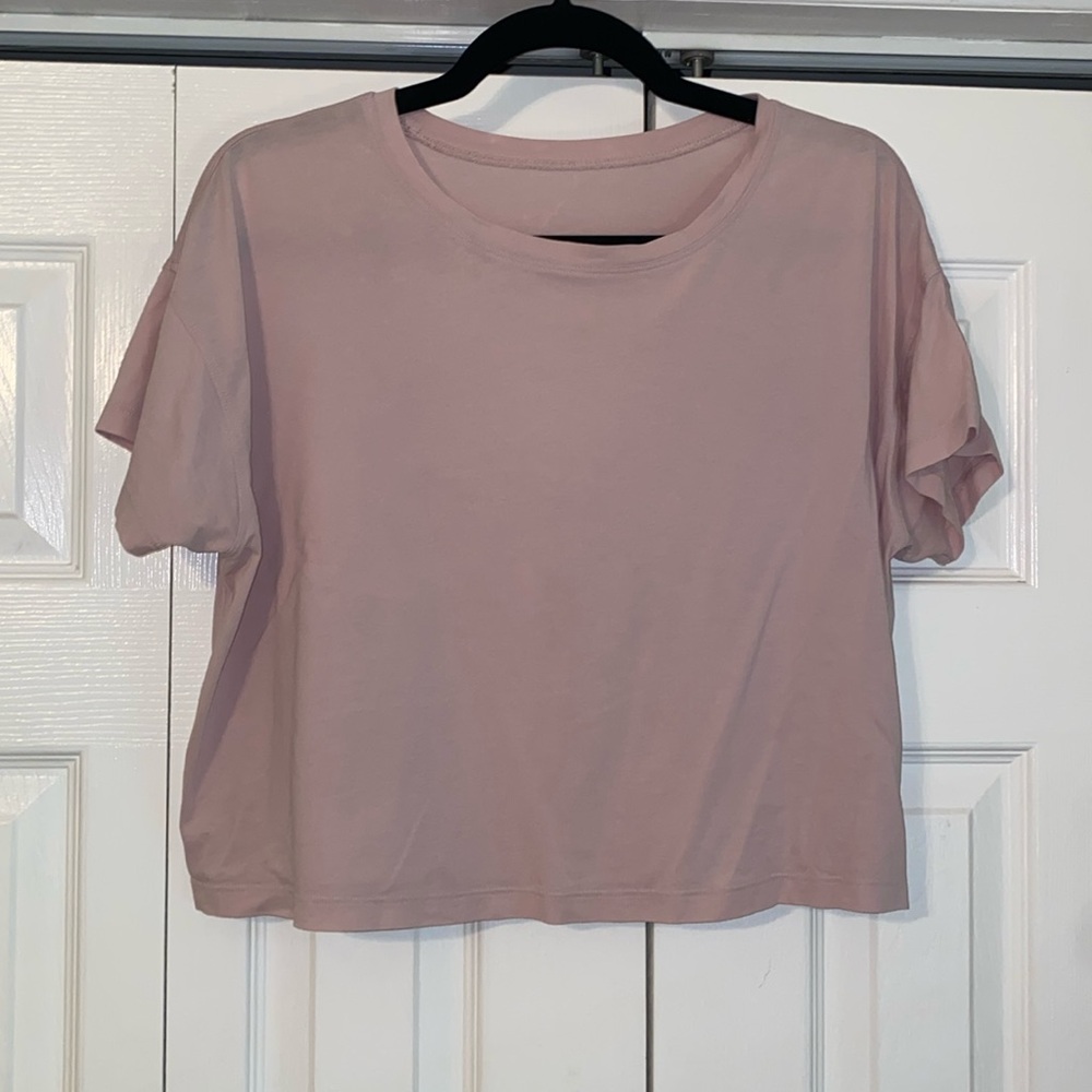 Lululemon cropped top